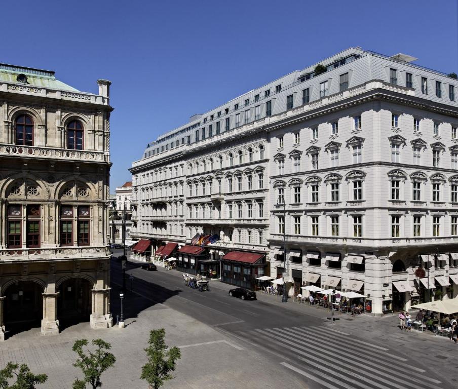 Transfer to Hotel Sacher Wien